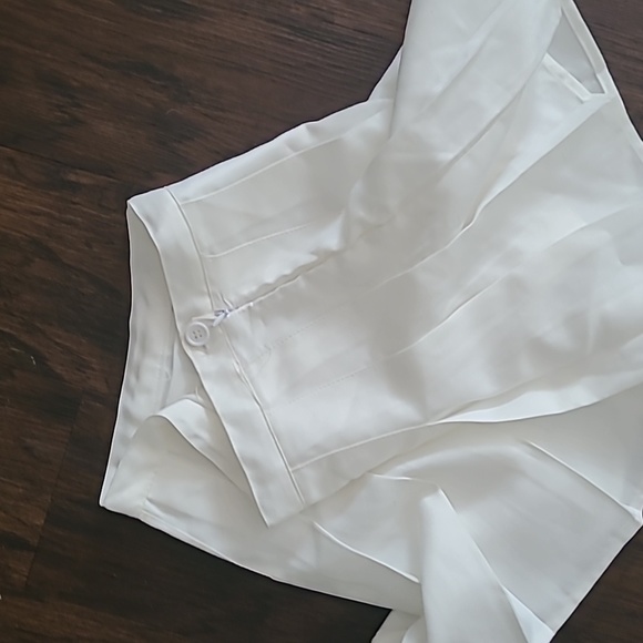 White skirt  size S - Picture 4 of 4